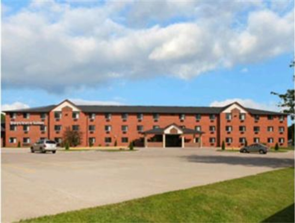 Days Inn & Suites by Wyndham Des Moines Airport Image 25