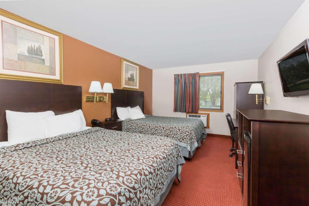 Days Inn & Suites by Wyndham Des Moines Airport Image 7
